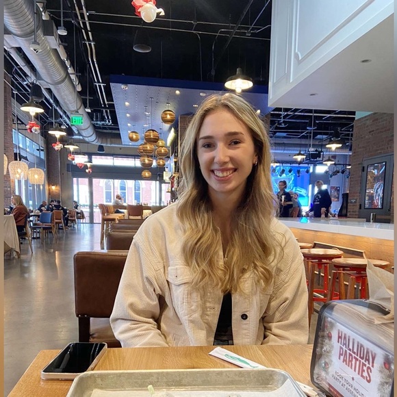 Meet your Posher, Isabell - Picture 1 of 1